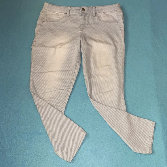 MOSSIMO pinstripe denim mid rise capri jeggings stretchy soft size 10 - Picture 1 of 14